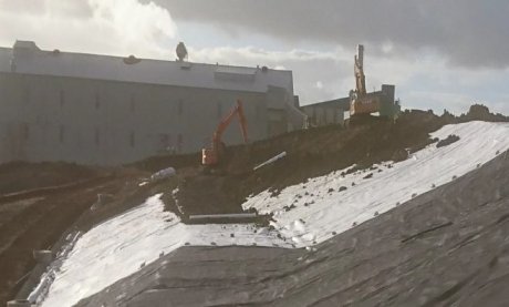 A combination of Pozidrain, with one geotextile for the flatter areas and two geotextiles for the steeper areas of the landfill capping, provided significant cost savings
