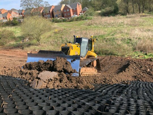 Retaining Walls & Reinforced Slopes using geocells and geosynthetics